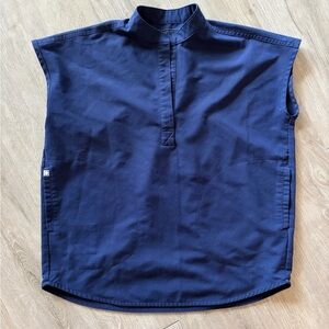 FIGS Rafaela Scrub Top Navy XXS
